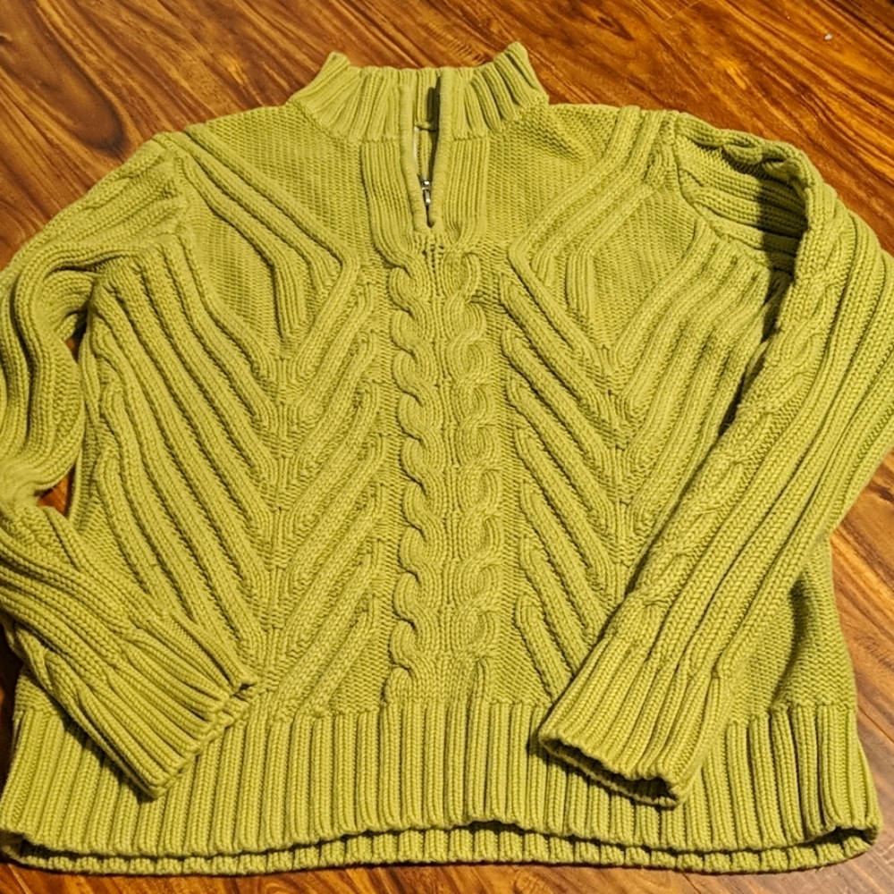 Size XL Leo and Nicole Sweater
